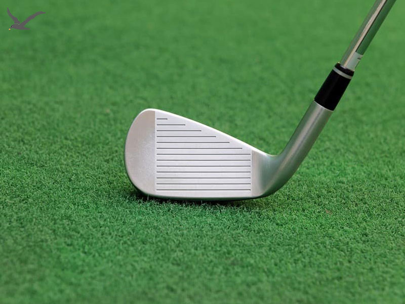 Aço carbono VS aço inoxidável: como escolher seus ferros de golfe?