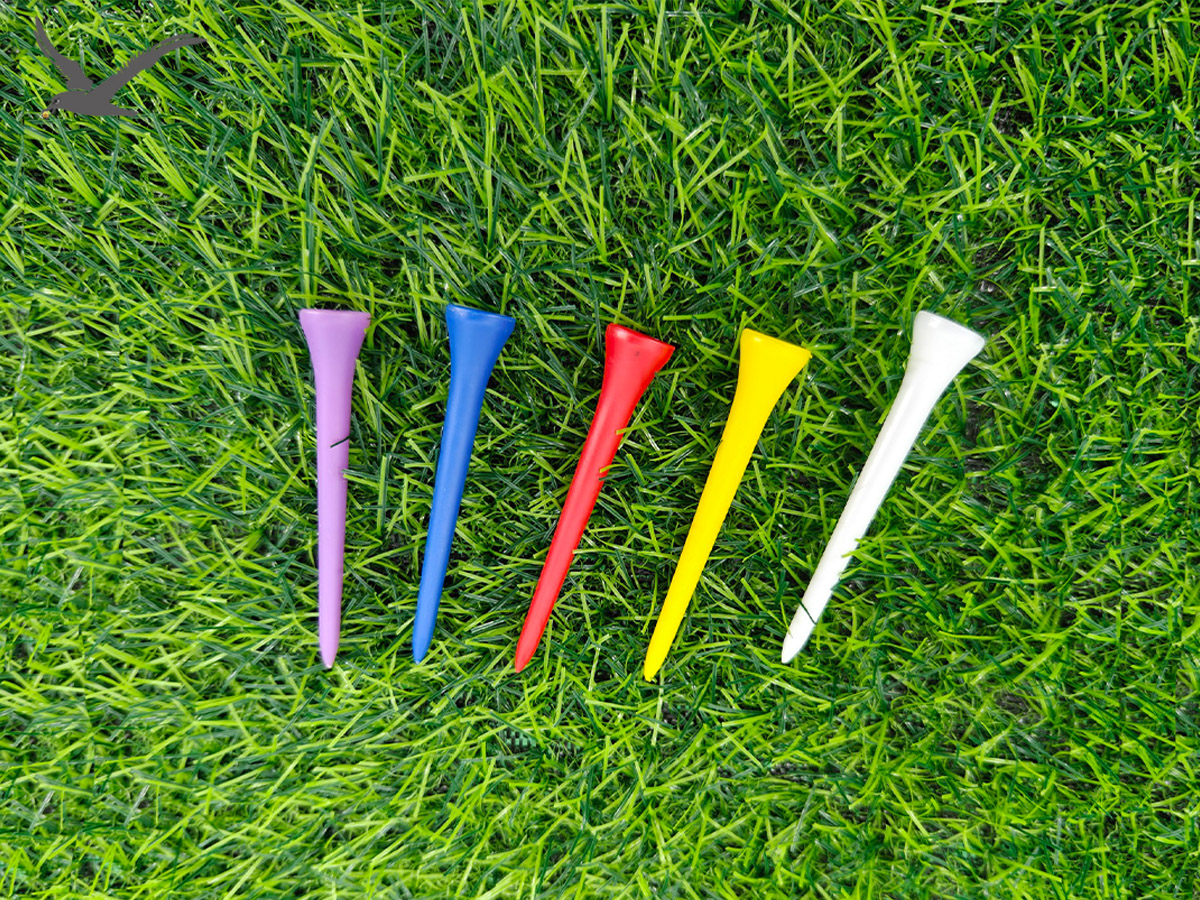 Diversidade material: camisetas de golfe